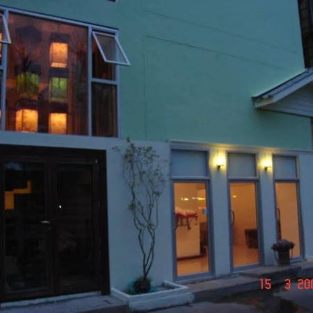 Kaset Guesthouse Bangkok Extérieur photo